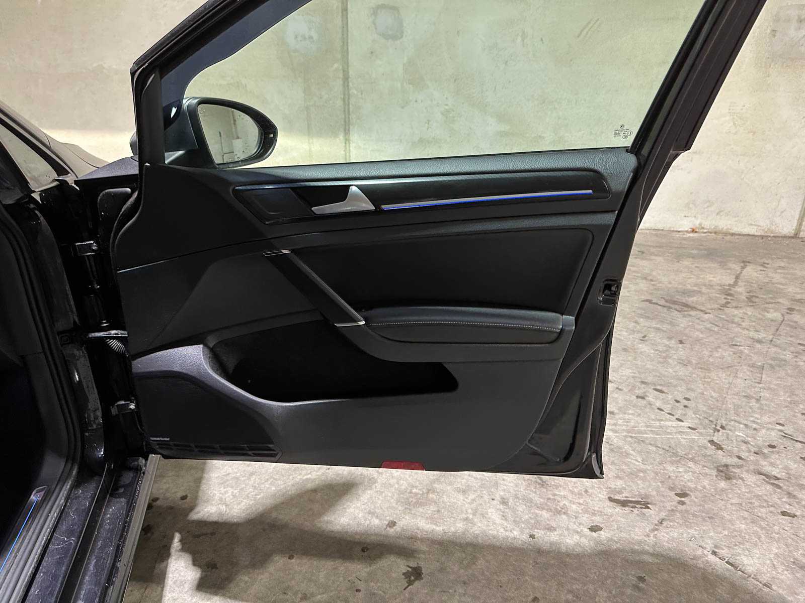 Volkswagen Golf 2.0 TSI R 4Motion 300pk 2015, P-916-RV