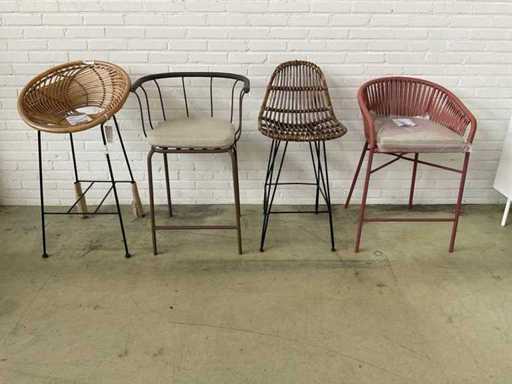 Scaun de bar variat (4x)