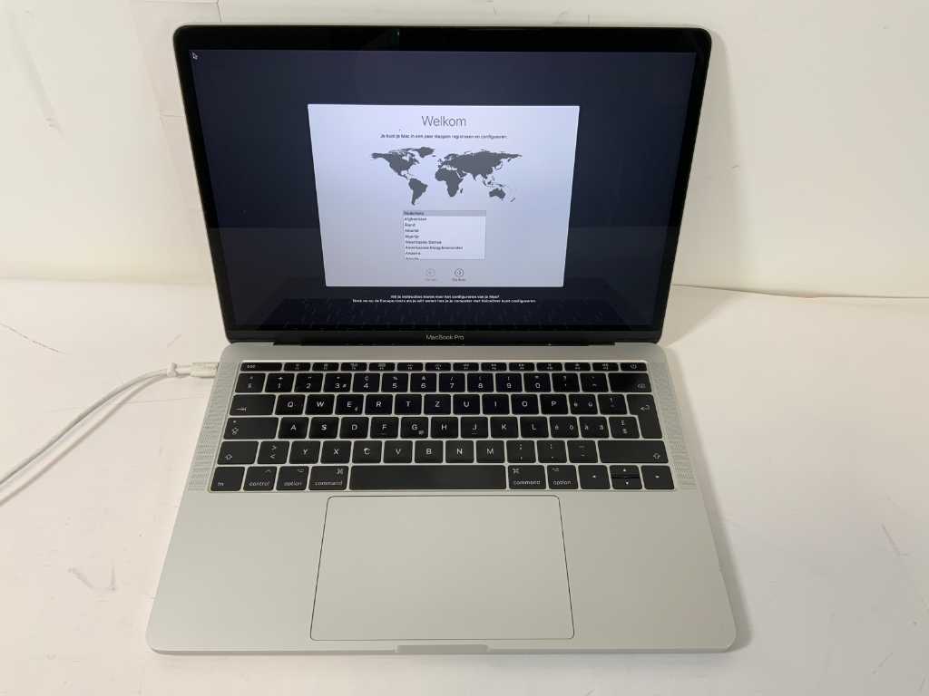 Apple MacBook Pro 13.3", Core(TM) i5 7th Gen, 8GB RAM, 121GB NVMe Laptop