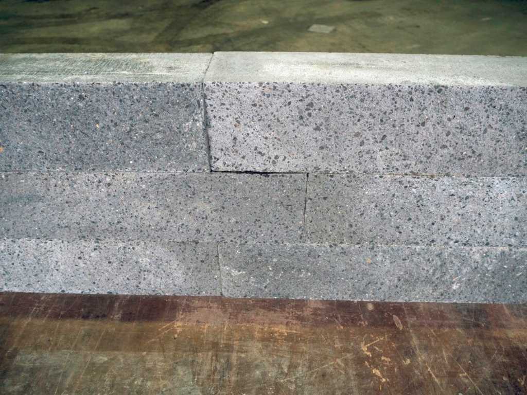 Concrete wall blocks 137 pieces