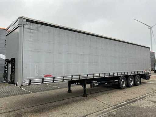 2018 Kögel SN24 Curtainsider Semi-trailer OV-95-BB