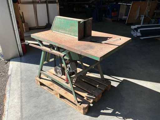 Table saw