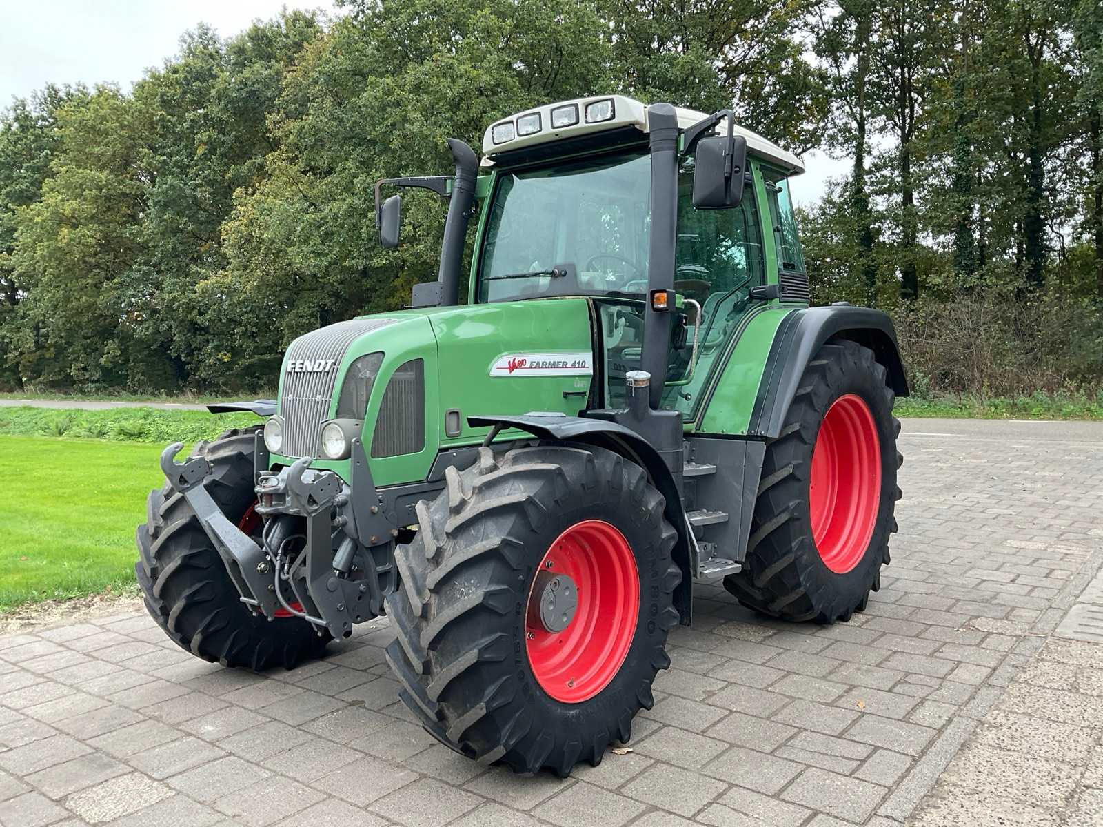 2000 Fendt Farmer 410 Vario All-wheel drive farm tractor