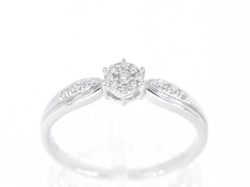 Bague en or blanc avec diamants