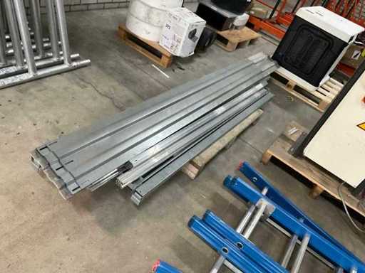 Partij divers solar montagemateriaal