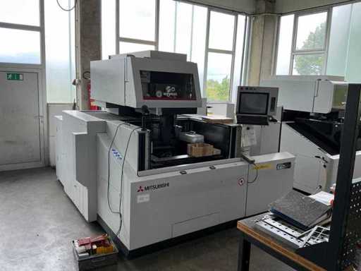 MITSUBISHI - MV2400S - Maszyna EDM z przewodem