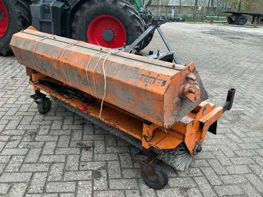 Bema 2 1850 Schlepper rolbezem