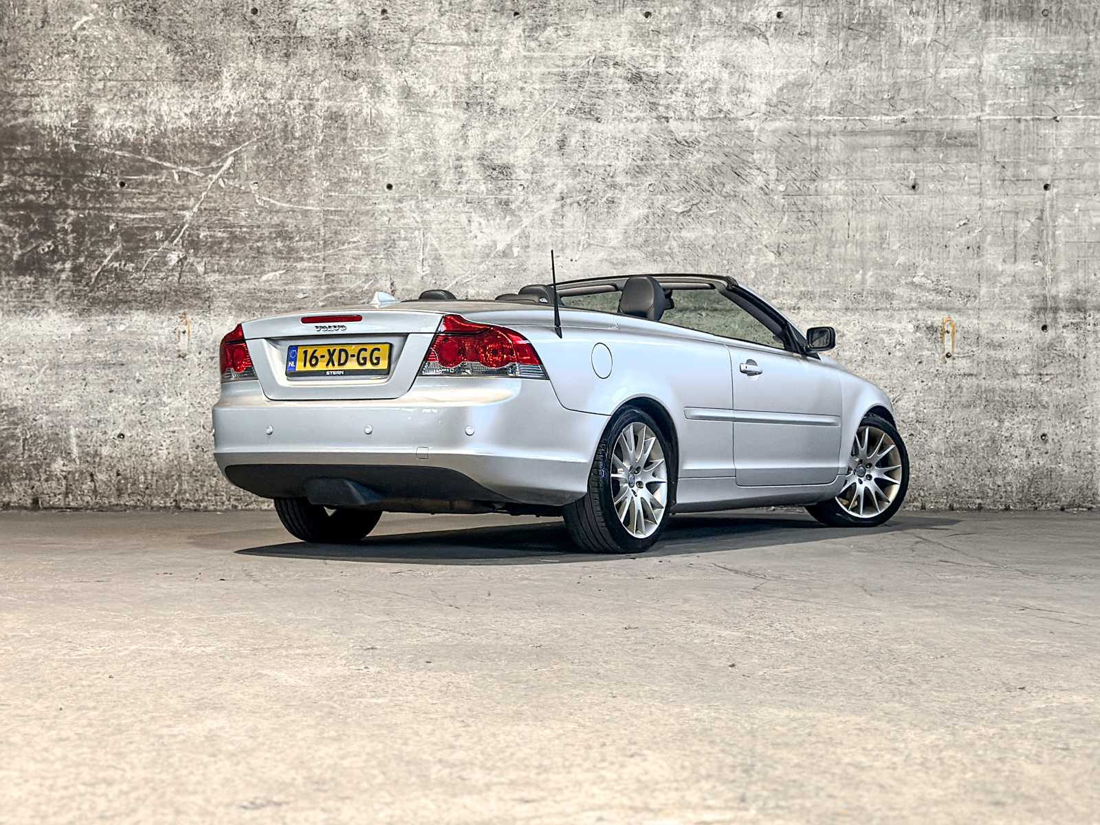 Volvo C70 Convertible 2.4i Summum 170pk 2007 (Origineel-NL), 16-XD-GG