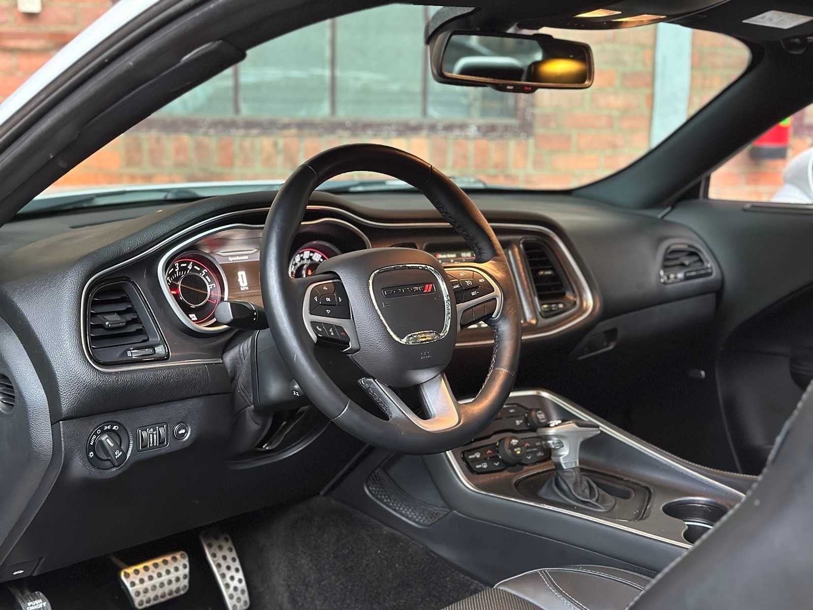 Dodge Challenger SXT PLUS 3.6 V6 305pk 2015