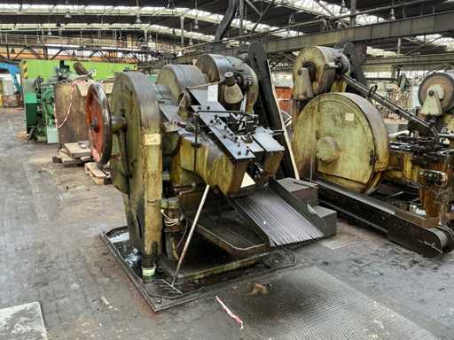 1988 ZOM TR5 Verschlussformmaschine