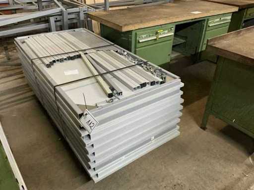 Assortiment de tables de travail (8x)