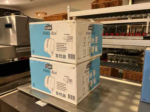 2 x Tork matic box