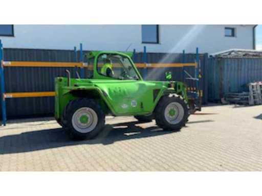 02b5d713-c308-4c9b-a4b0-ad935a1cc826.mp4