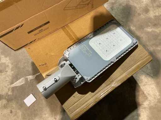 LED street light (3x)