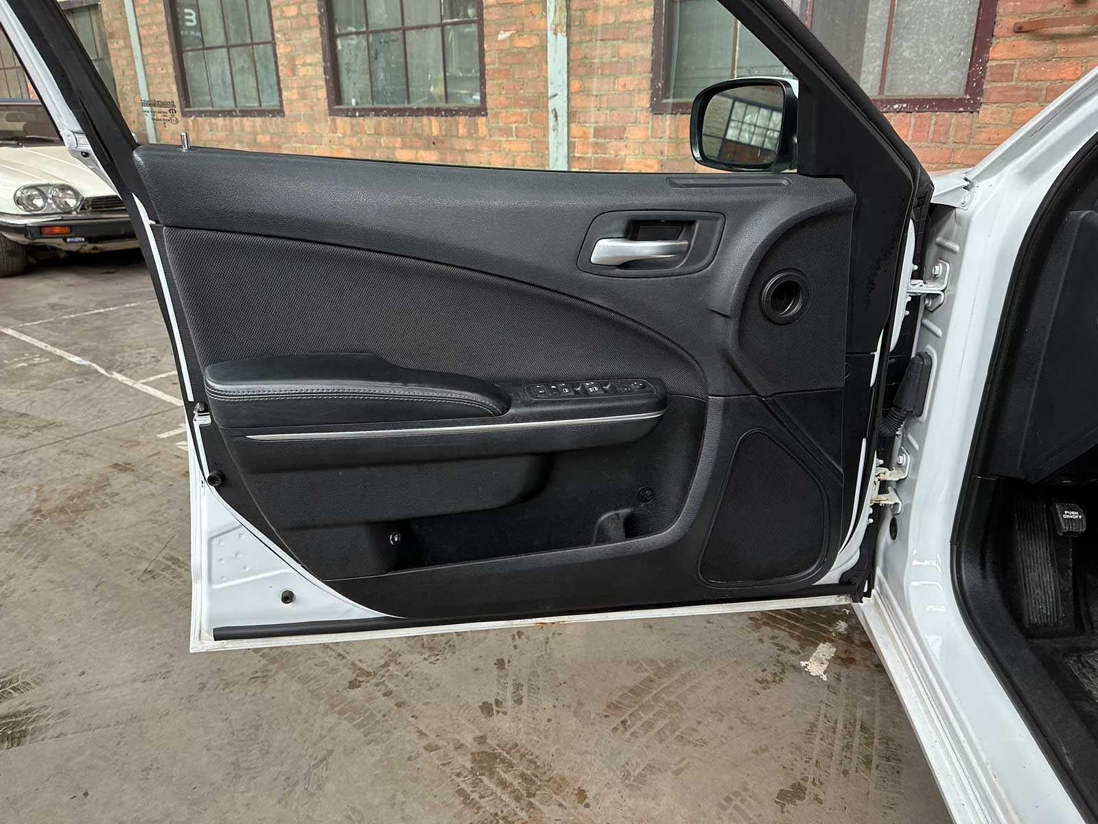 Dodge Charger SE 3.6 V6 292pk 2016