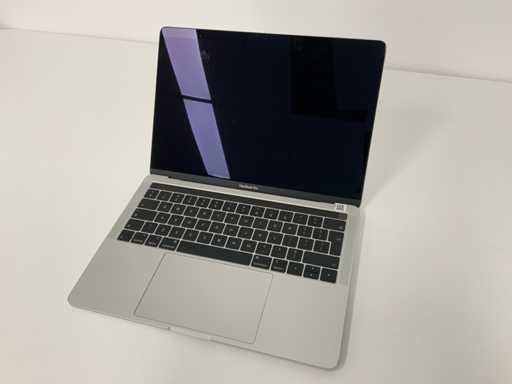 Apple A2159 13-calowy laptop MacBook Pro MUHN2N/A