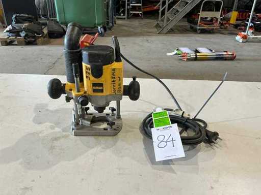 Routeur DeWalt DW621
