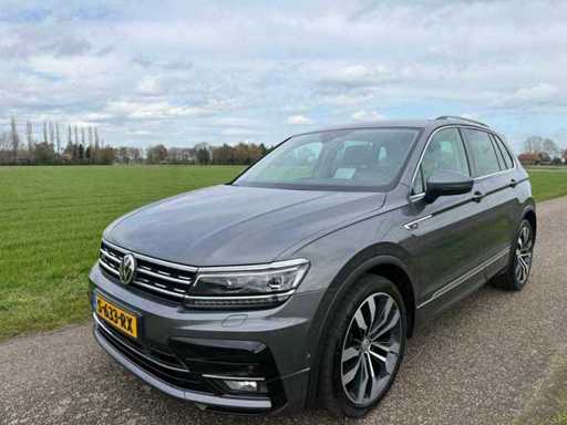 Volkswagen - 2020 - Tiguan - 1.5 TSI Highl. Bus R - S-633-RX