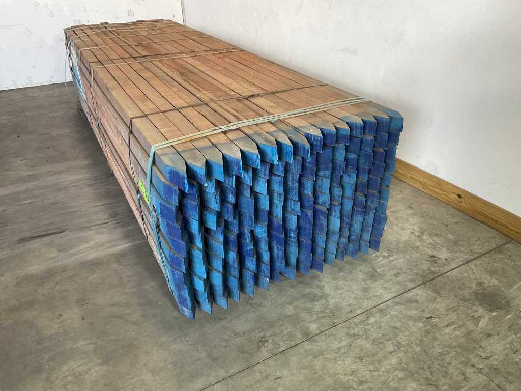 Słupek drewniany Azobé spiczasty 350x7x7 cm (10x)
