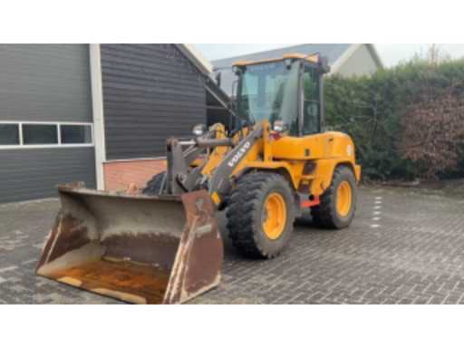 3e7c3d45-a49c-49d5-b260-1d19f169ec14.mp4