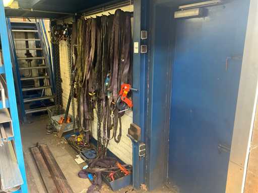Various lifting equipment