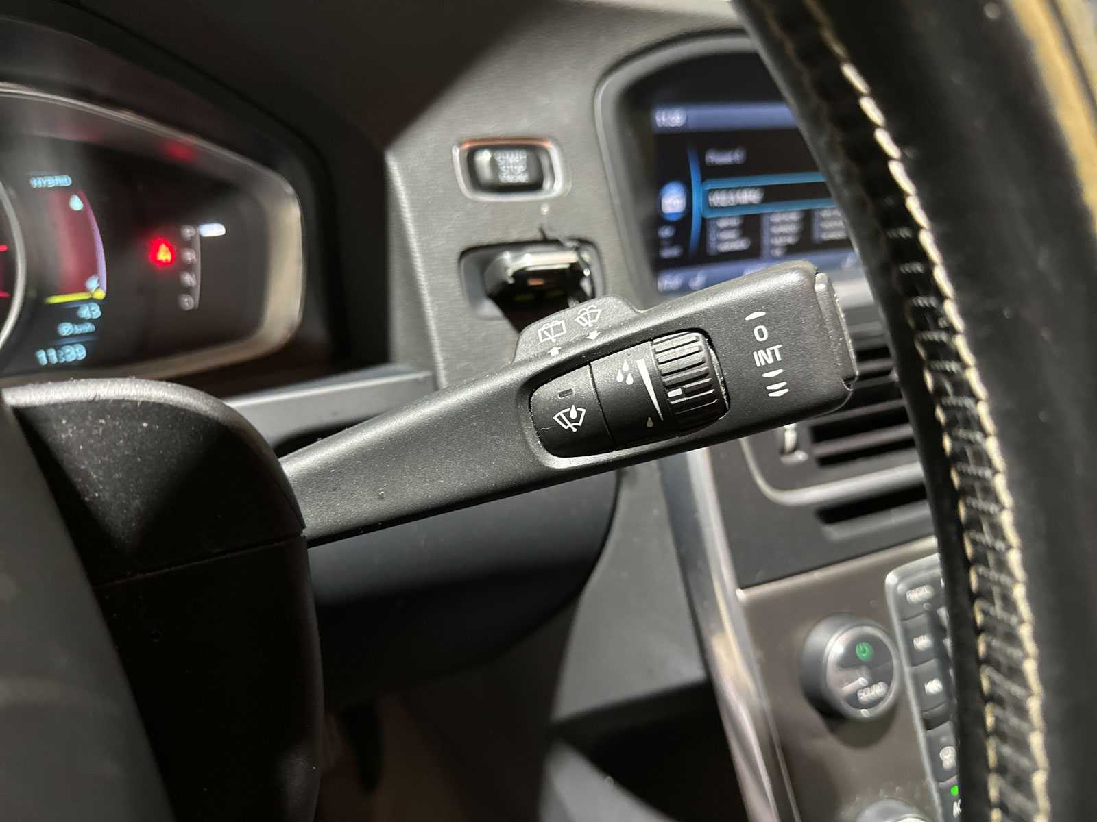 Volvo V60 2.4 D6 AWD Plug-In Hybrid Summum 285pk 2013 (Origineel-NL), 6-SFG-70