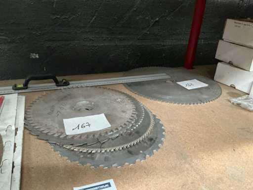 Various saw blades (13x)