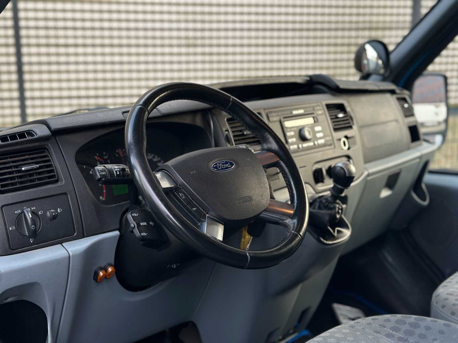 Ford Transit 350L 2.2 TDCI Ambiente HD DC 140pk 2013, VF-006-K