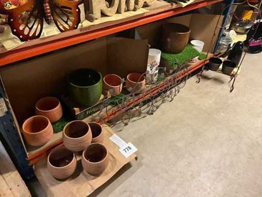 Various flower pots (15x)