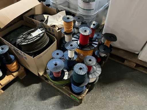 Frânghii de petrecere