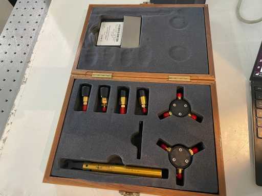 AGILENT - 85033E optionb 400 - Calibration Kit