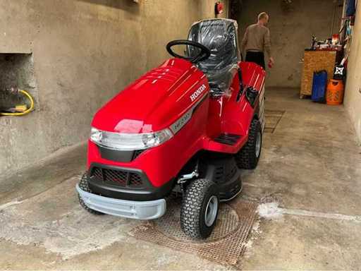 2025 Honda HF 2317 HME Tondeuse de type tracteur