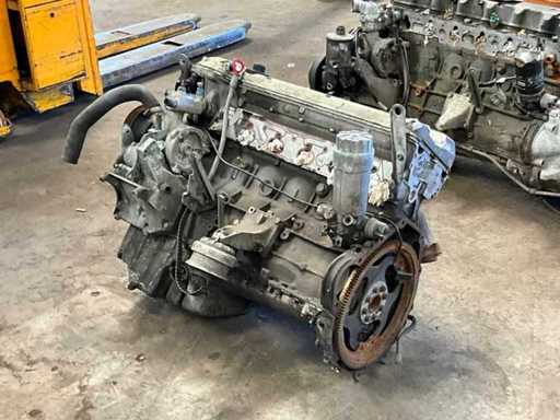 Moteur essence Mercedes W124
