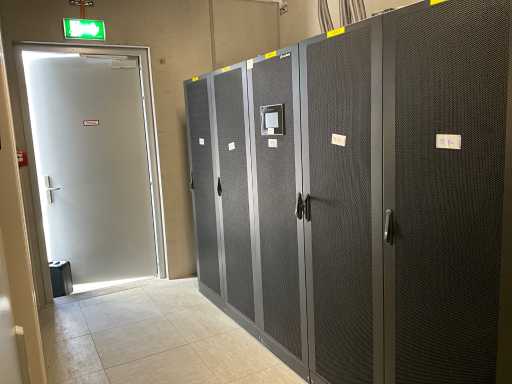 Huawei - UPS5000-E-800K-SM - Controllo dell'Accumulo Batteria