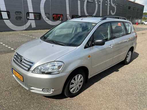 2003 Toyota Avensis Verso 2.0i 7 Seater Passenger Car 68-LJ-DZ