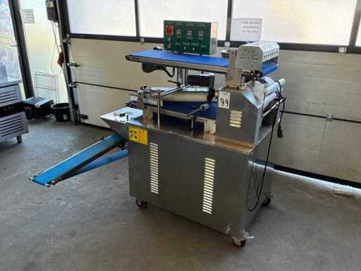 Teigstreuer/Schneidemaschine