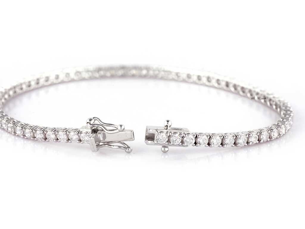 14 KT White gold Bracelet With 3.54Cts Lab Grown Diamond