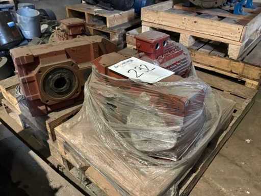 2018 WEG AL132S-04 Elektromotor (2x)