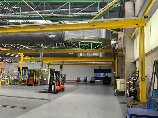 Construction complète de pont aérien STANDAERT en 3 pièces 25 x 15 lpm.