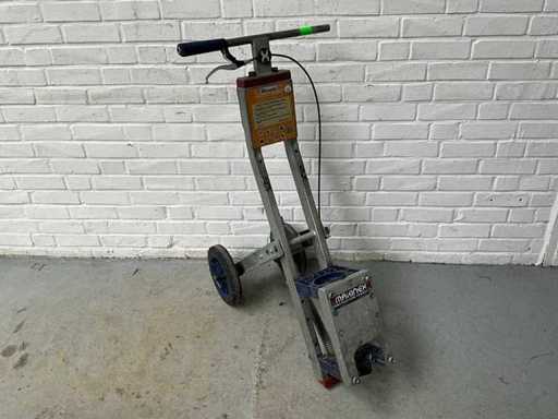 Tramvaiul Makinex JHT