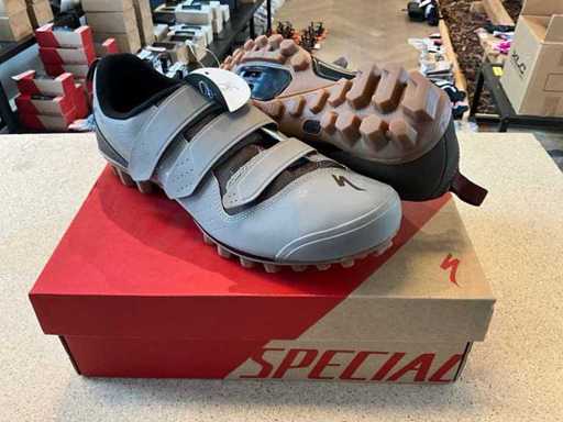 Specialized Recon 1.0 but rowerowy – rozmiar: 44