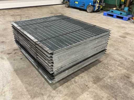 Steel slatted floor (12x)