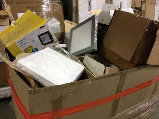 Palette von Haushaltsgartenartikeln