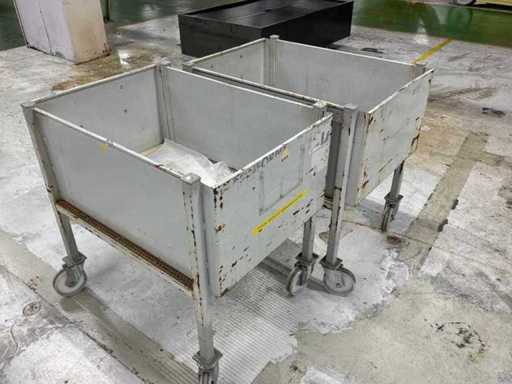 Transport containers (2x)