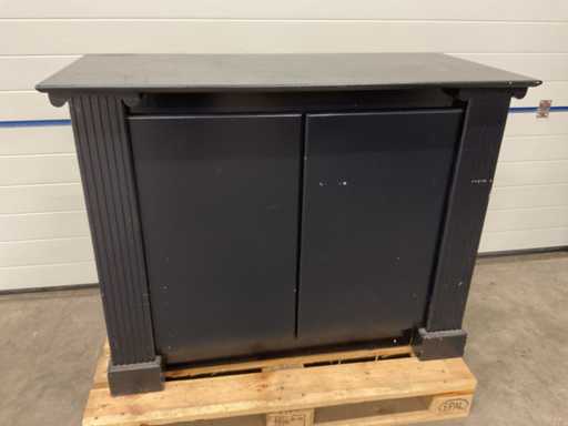 2-door cabinet