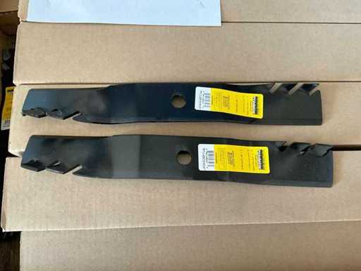 Predator 434x5mm Lawnmower blade (202x)