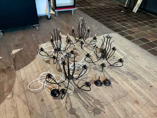 151050009 Chandeliers (4x)