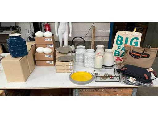 Mescola vari prodotti del Commercio Equo