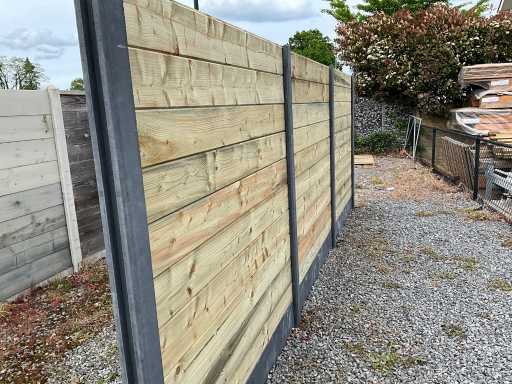 Gard solid din beton - 23,2m x 200cm