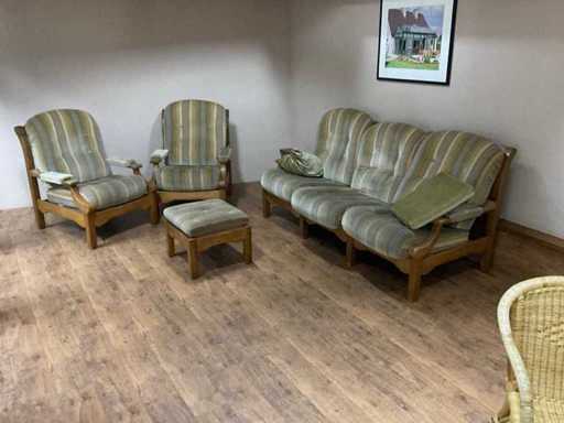 Bankstel met fauteuils en salontafel